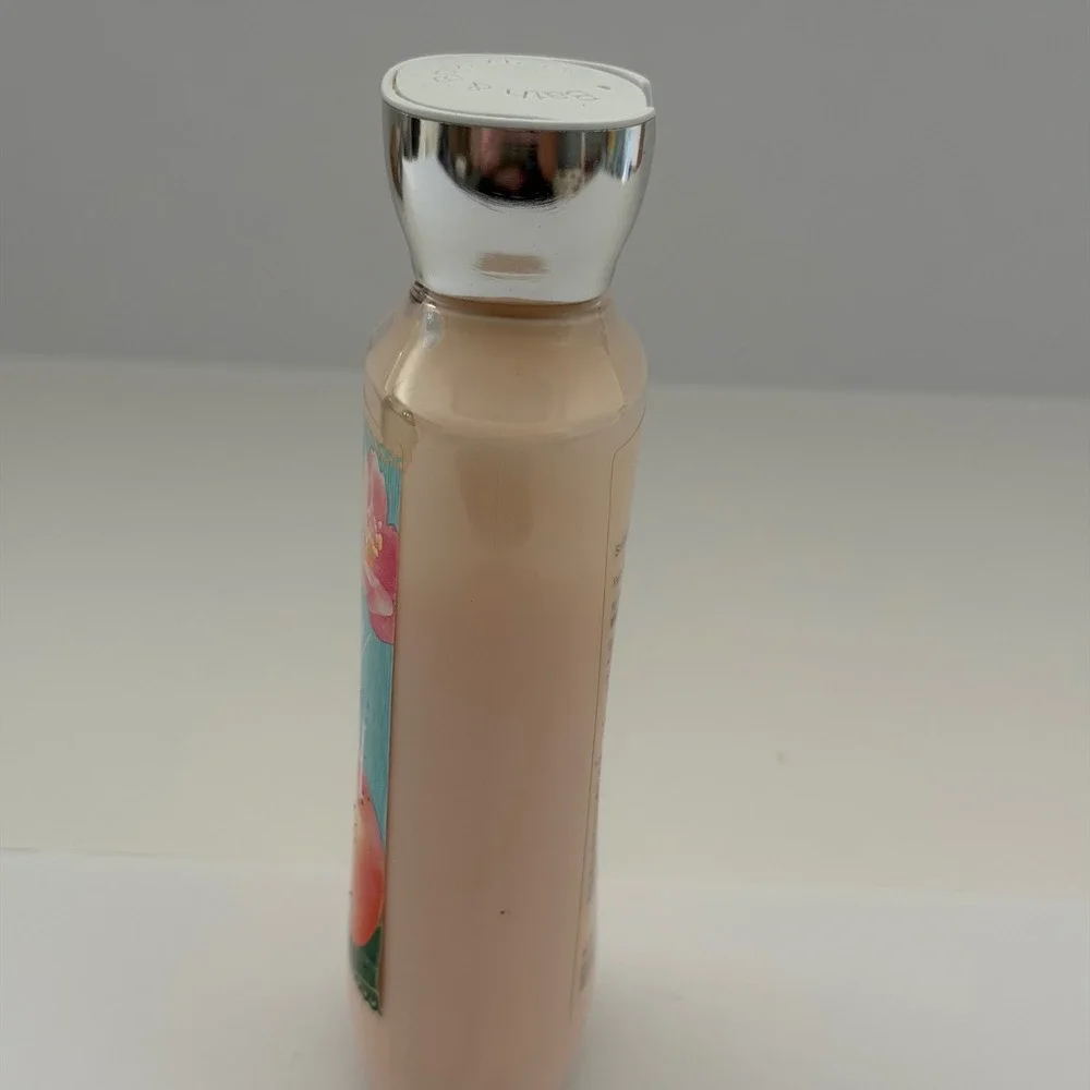 Bath Body Works Pretty As A Peach Shea‎ Vitamin E Body Lotion 8 Fl Oz